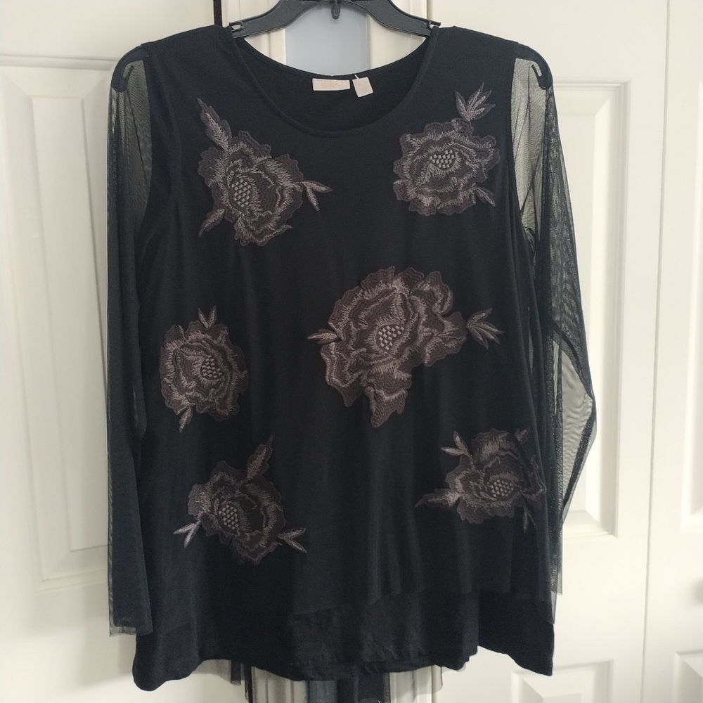 LOGO Lavish Embroidered Black Mesh Slub Knit Top XL